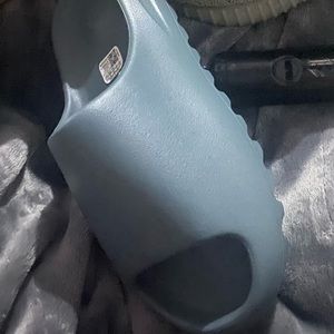 brand new yeezy slides